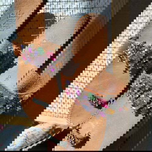 Кожени сандали нови, размер 38, украсени