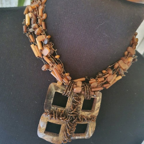 Necklaces new brown and red, set of two pieces