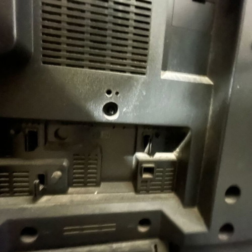 Sony LCD color TV KDL-40D3500 used