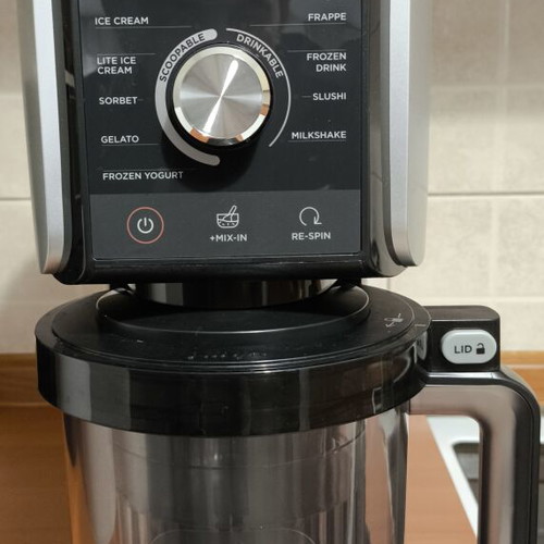 Ninja CREAMi Deluxe ice cream maker with 2x709ml cups