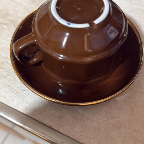 Nescafé Cappuccino Cup and Saucer like new with gold detail
