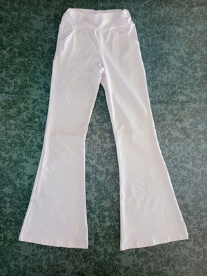 White flare sports leggings with pockets size XS like new