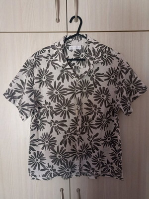 Zara kids short-sleeve shirt like new, floral grey-white, age 11-12