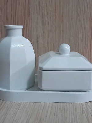 Porcelain powder decoration set like new