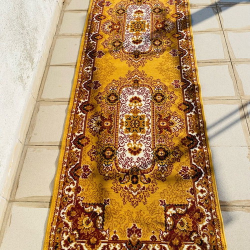 Runner carpet used, 3.25 meters long, 75 cm wide