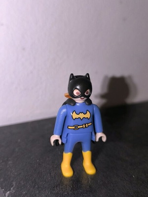 Batgirl DC Playmobil Kinder figure like new
