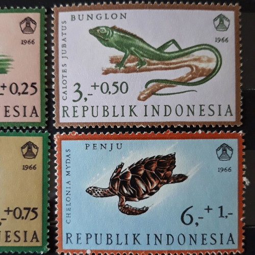 Indonesia 1966 stamp collection, reptiles complete 4-stamp set new