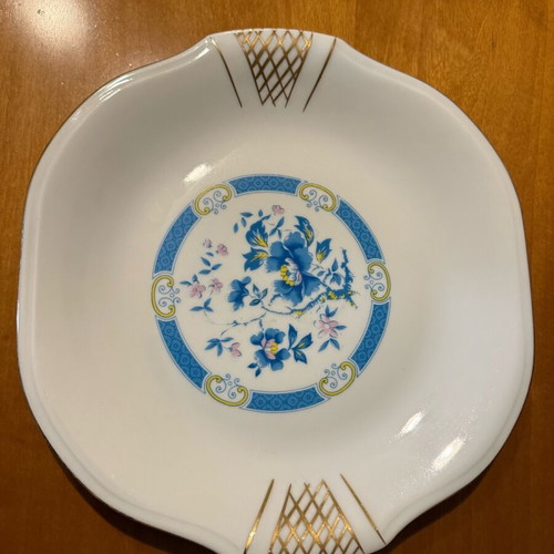 Boris Kidric porcelain plate set used, 4 small and 1 large