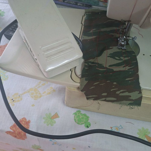 Sewing machine like new with 30 stitches