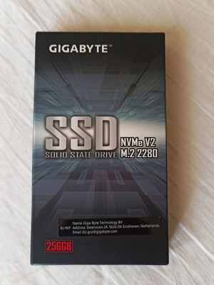 Gigabyte V2 SSD 256GB M.2 PCI Express 3.0 like new