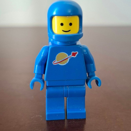 Lego Classic Space Minifigure Blue with Air Tanks like new