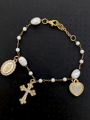 Cross & Mary bracelet stainless steel chain like new, white and gold details