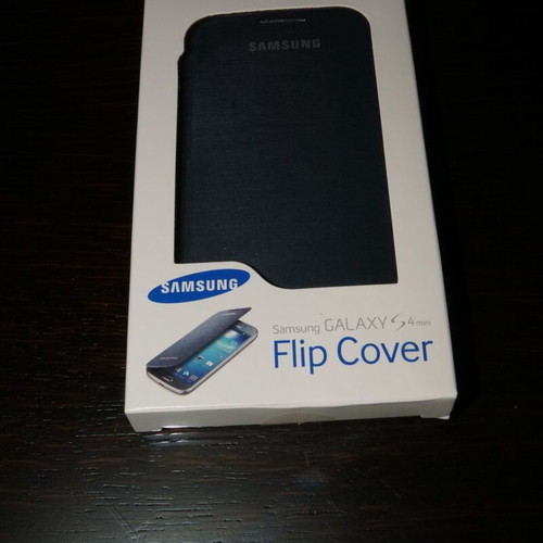 Original Samsung EF-FI919BBEGWW phone case for S4 Mini like new, black