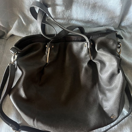 Carpisa grey handbag like new, crossbody or shoulder bag