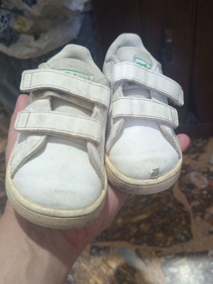 Adidas kids shoes size 21