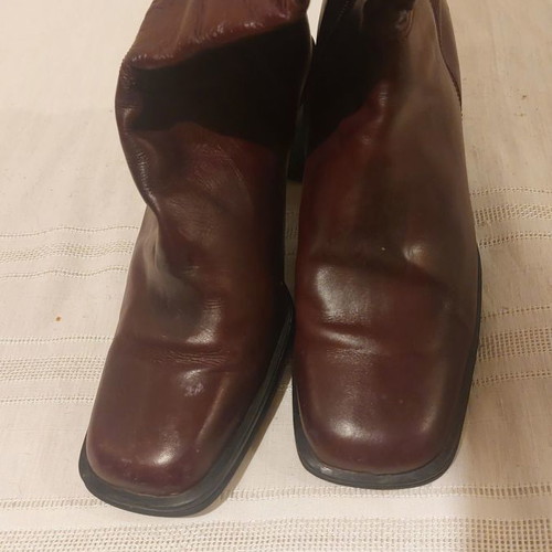 Women's Bordeaux leather boots size 41 used