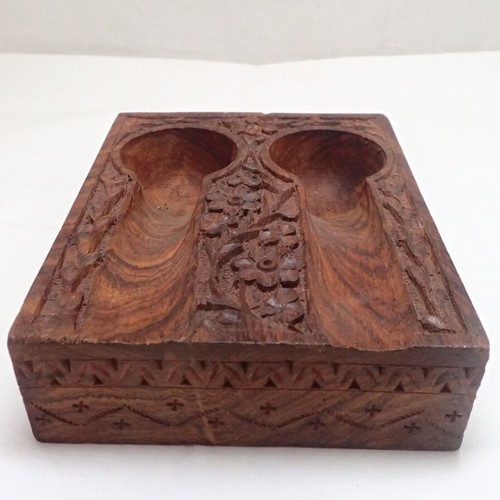 Vintage handmade wooden stand for two tobacco pipes like new