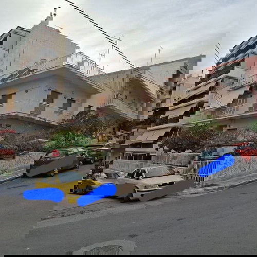 Διαμέρισμα γωνιακός 1ος όροφος 60 τμ στην Πετρούπολη με θέα και βεράντα