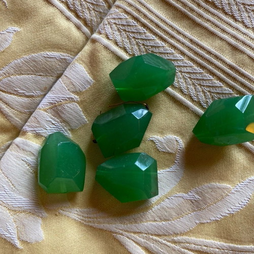 Semi-precious stones and beads for jewelry new