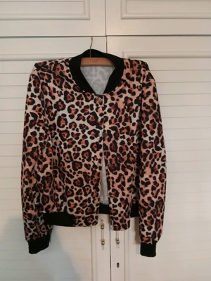 Animal print bomber new, size XL, A-Style