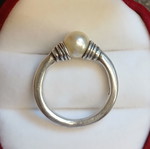 Silver 925 ring with natural pearl, like new