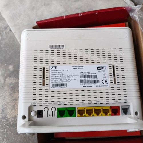 Router ZTE ZXHN H288A σαν καινούργιο με dual-band Wi-Fi και VDSL2/ADSL2+