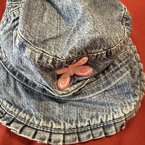 Children's hat like new
