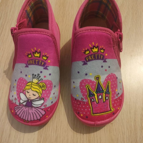 Mini Max anatomical slippers size 25