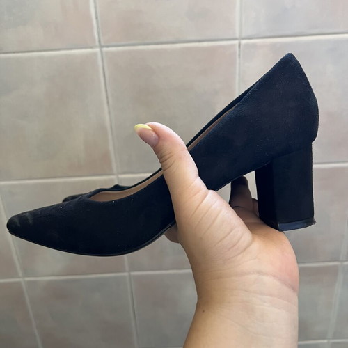 Black velvet pumps size 38 like new