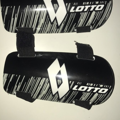 Lotto Football Shin Guards like new
