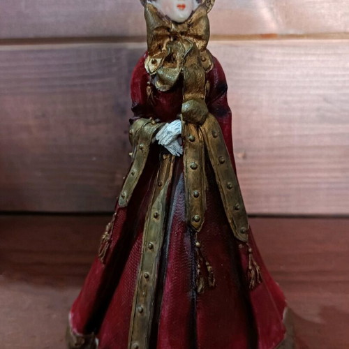 Vintage ladies of the era set of 2, like new