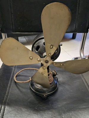 Vintage fan used, 1910-1920 decade, from Vienna