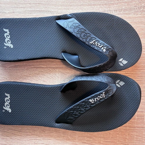 Reef flip-flops new, size 38, black