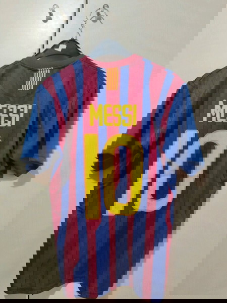 Σετ Φανέλα + σορτσάκι Barcelona -"Messi"