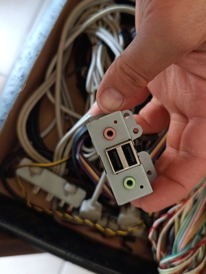 Computer and USB cables used, various types