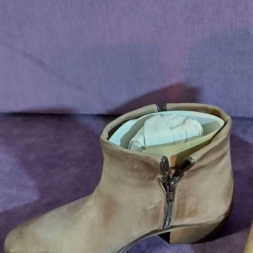 Nak leather boots size 36 like new, beige