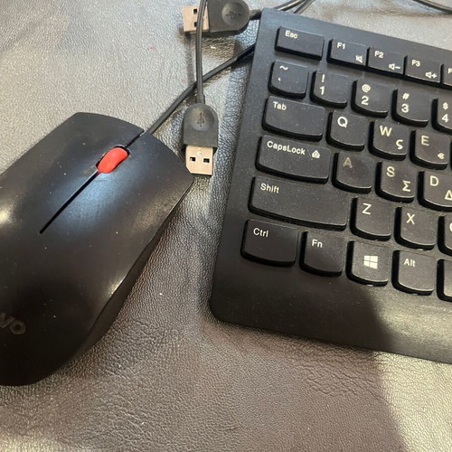Lenovo Essential Wired Keyboard and Mouse set like new
