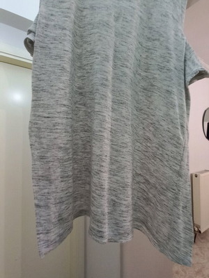 Women's grey t-shirt size S like new