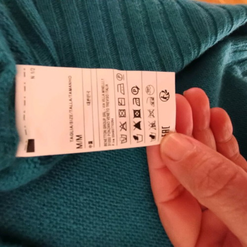Benetton long sweater like new, size L-XL