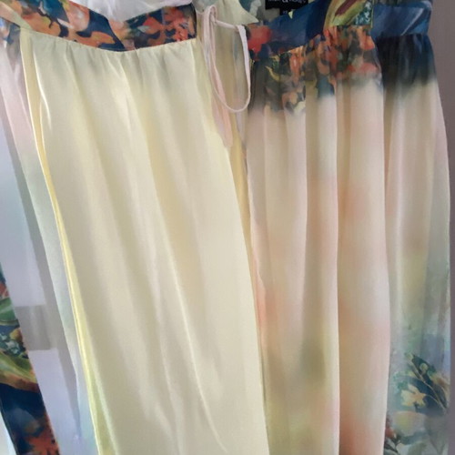 Maxi dress with tie, like new, colorful, Milk and Honey