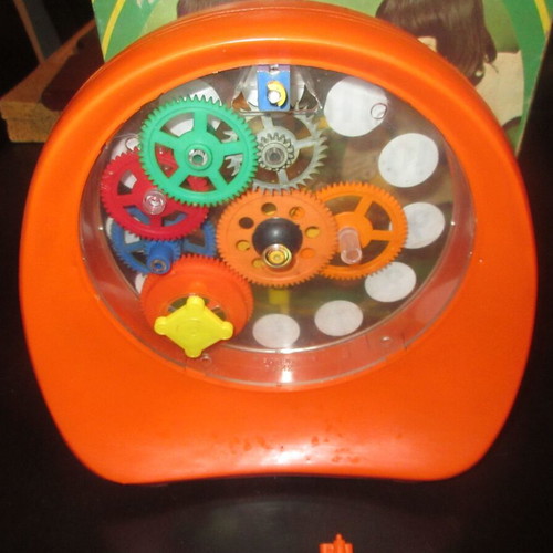 Assembled tabletop clock with gears by ALFA TOYS like new