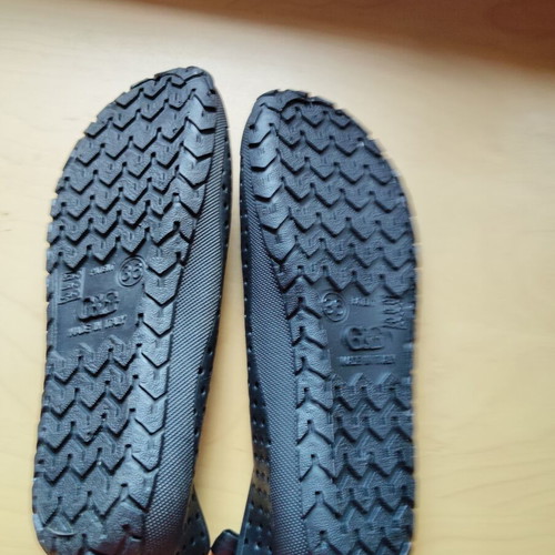 Children's black rubber shoes size 36 new beach shoes
