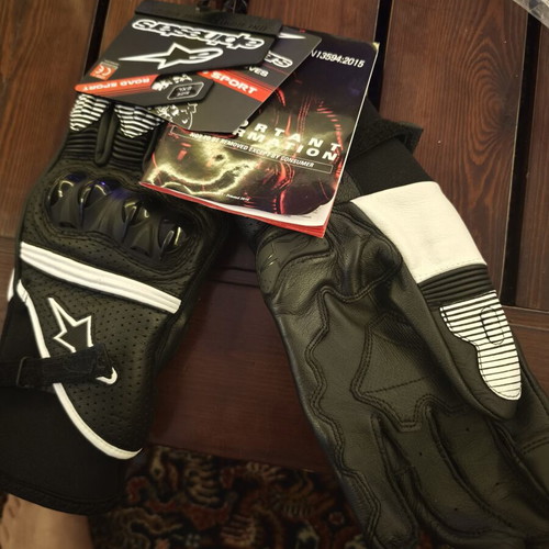 Alpinestars GPX V2 XXL motorcycle gloves new, black leather with white details