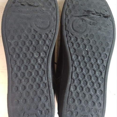 Evangelia Drosi boots used, black with quilted design size 40