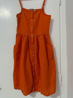 Teen dress like new, orange, size S for 14-15 years old