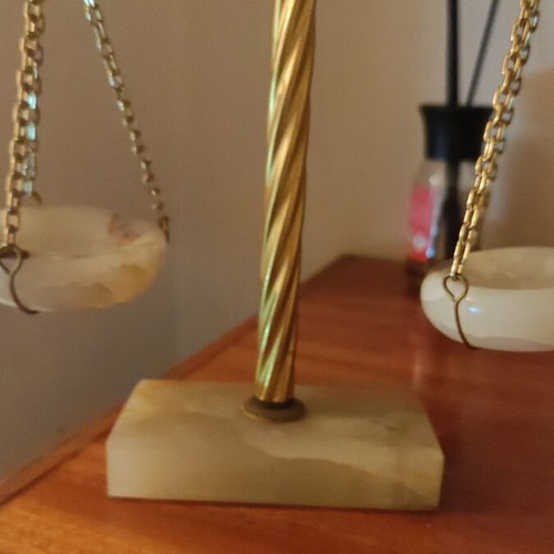 Decorative scale made of bronze and onyx used