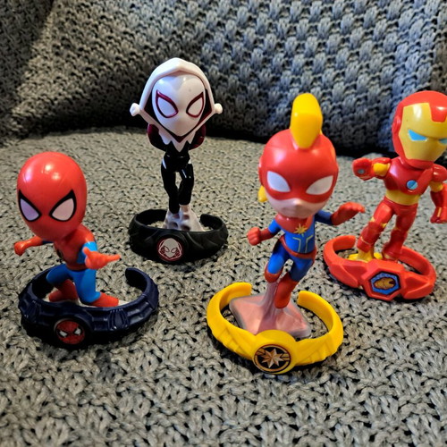 Kinder Surprise Maxi Marvel set of 4 heroes new