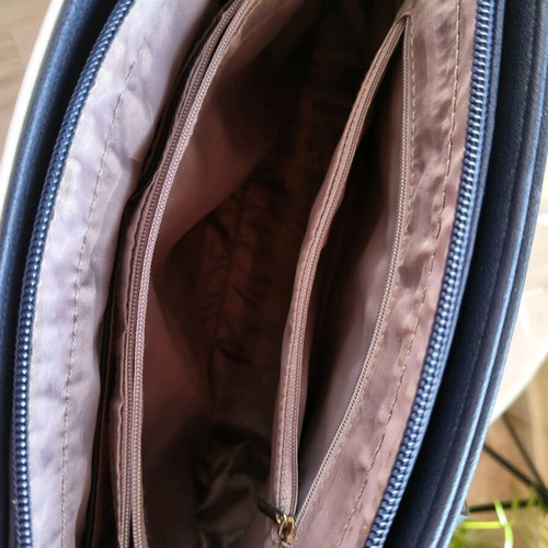 Tricolor shoulder bag like new with gold details