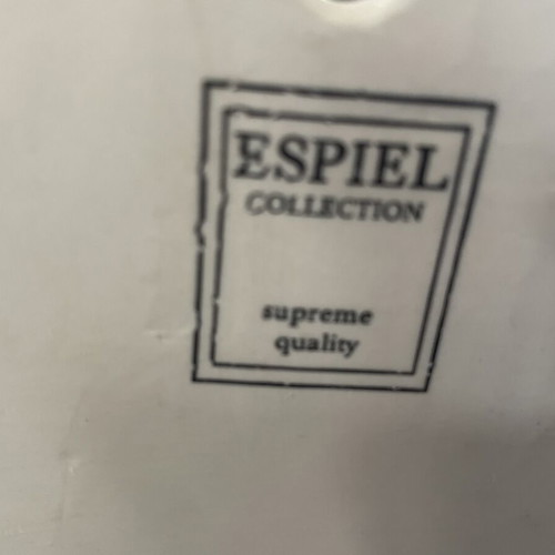 Vase shaped like a hat Espiel like new