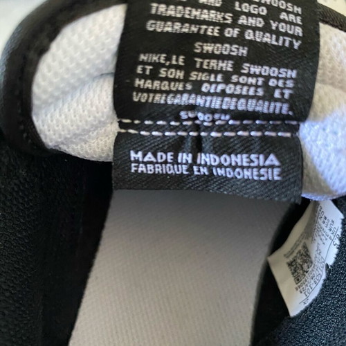 Nike Panda women's athletic shoes new, black and white
